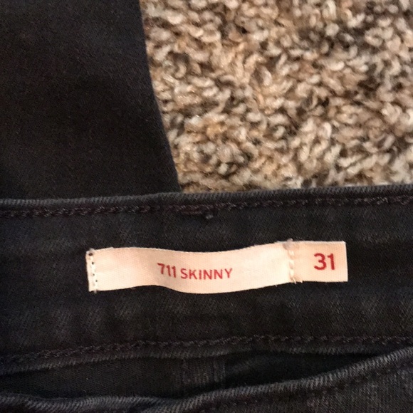 Black Levi 711 Skinny Jeans. Size 31 - Picture 3 of 4